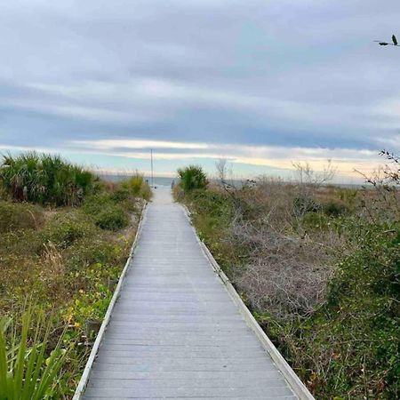 Forest Beach Condo Walk To Coligny, Pool, Tennis Hilton Head Island Exterior photo
