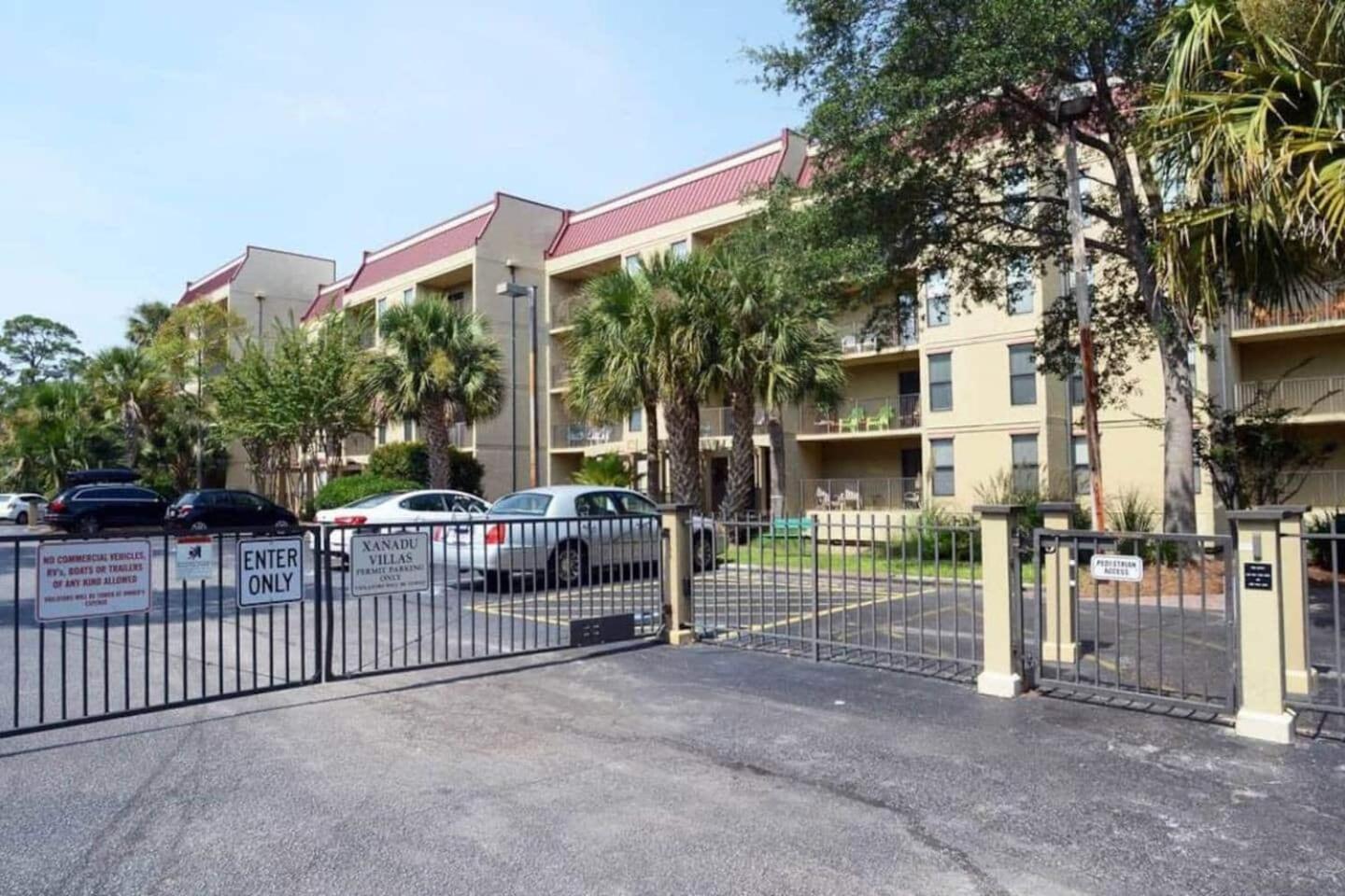Forest Beach Condo Walk To Coligny, Pool, Tennis Hilton Head Island Exterior photo