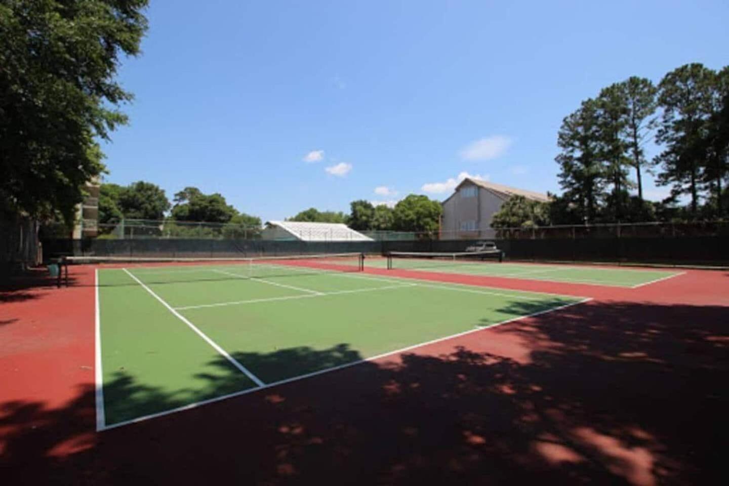 Forest Beach Condo Walk To Coligny, Pool, Tennis Hilton Head Island Exterior photo