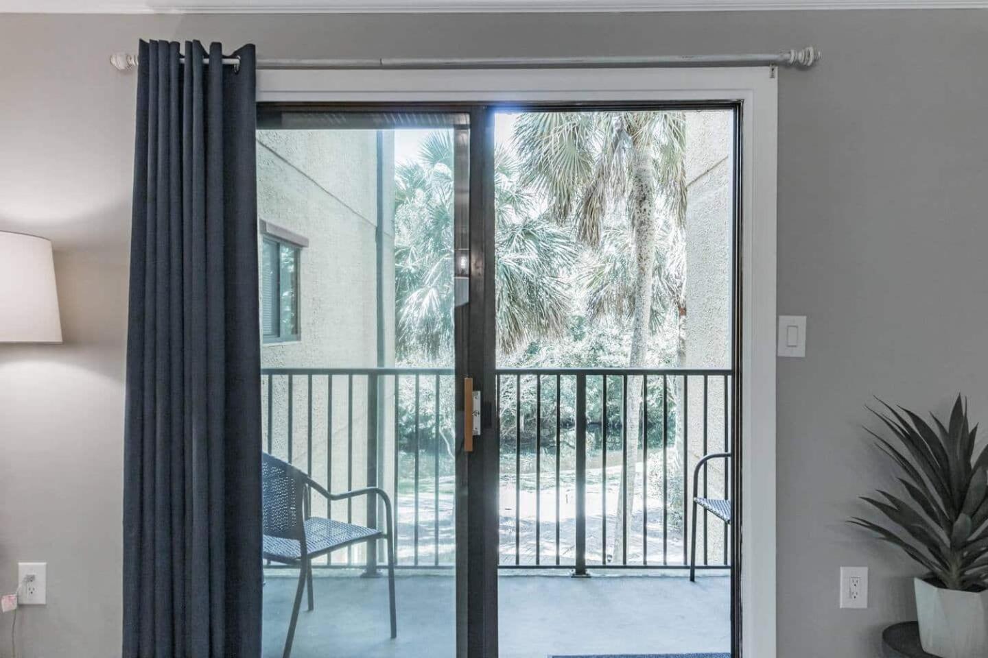 Forest Beach Condo Walk To Coligny, Pool, Tennis Hilton Head Island Exterior photo